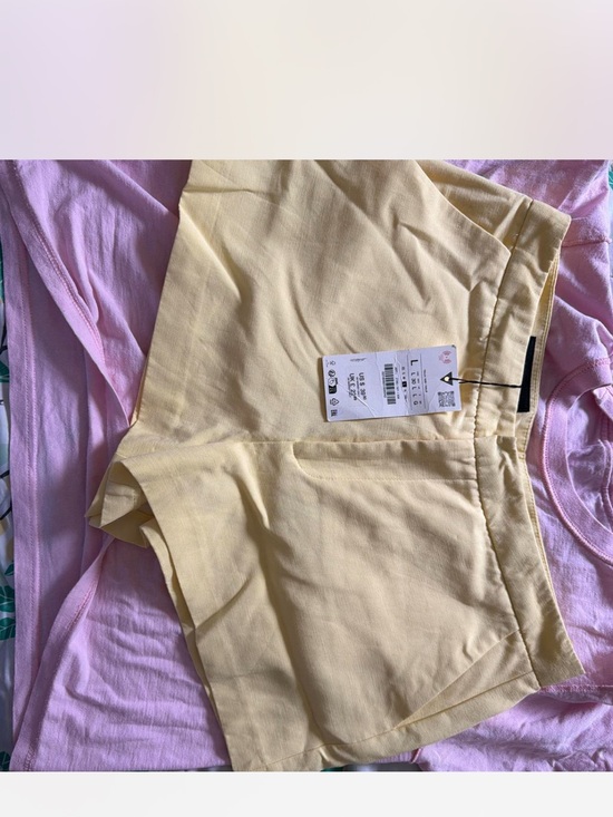 Zara Pants - Zara Pale Yellow High-Waist Women’s Shorts